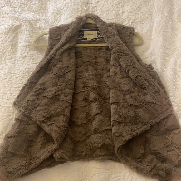 Anthropologie Faux Fur Vest Size Small - Picture 4 of 5